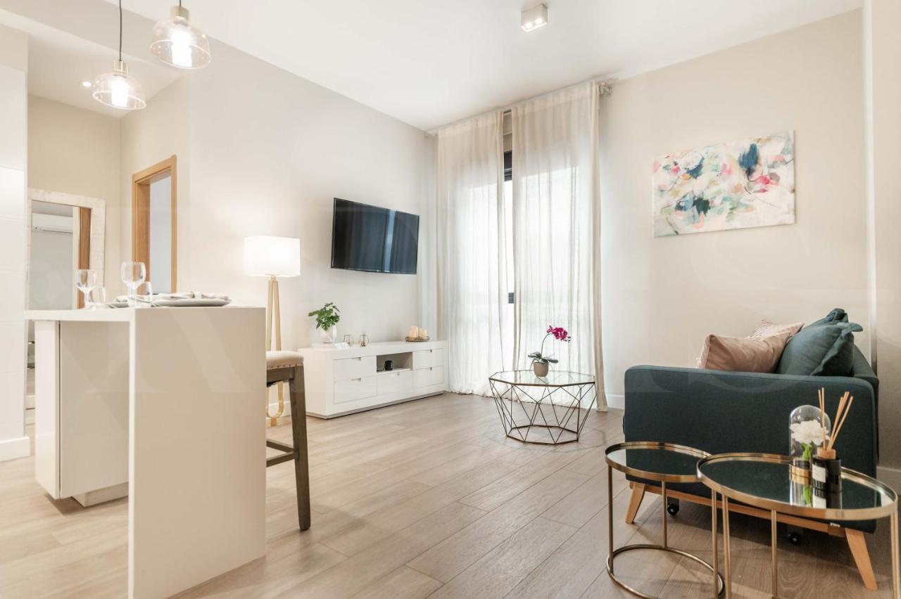 Cozy Apartment With Parking In The Center By Rems Malaga Exterior photo